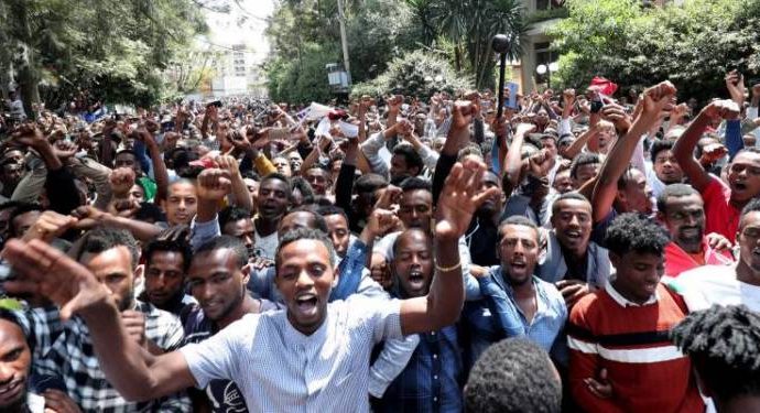 Deadly protests erupt after Ethiopian singer killed