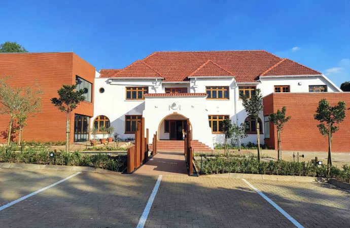 MANDELA’S HOME TURNED TO LUXURIOUS HOTEL.