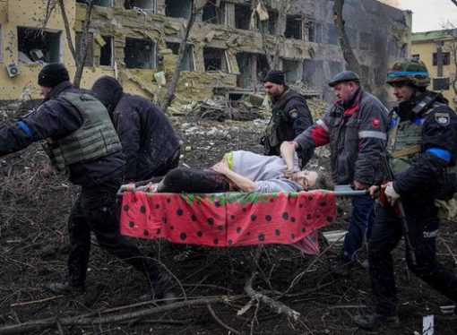 A PREGNANT WOMAN AND HER UNBORN CHILD DIE IN A RUSSIAN ATTACK ON MARIUPOL HOSPITAL.