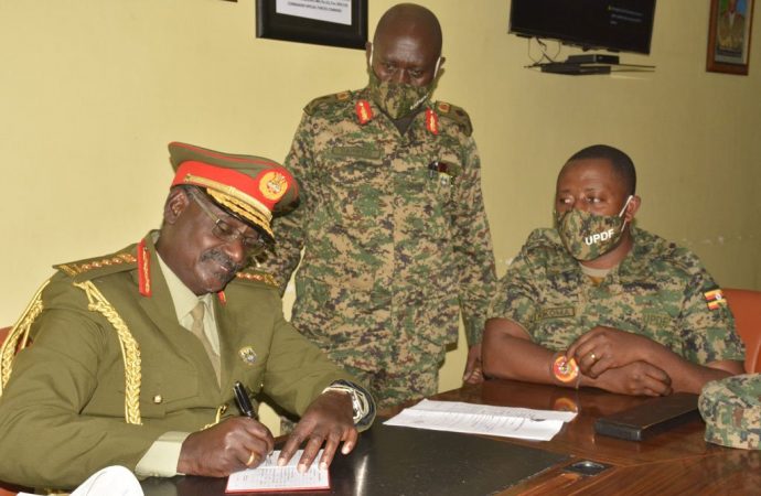 GEN. DAVID SEJUSA DOCUMENTED FOR RETIREMENT.