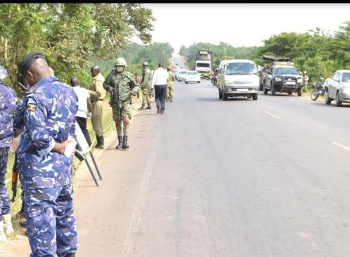 MACHETE THUGS KILL A POLICEMAN AT GULU-KAMPALA ROAD CHECK POINT.